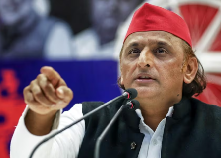 अखिलेश यादव के आरोप सच हैं! क्या सच में BLOs द्वारा वोट काटे जा रहे हैं? पूरी सच्चाई जानें।