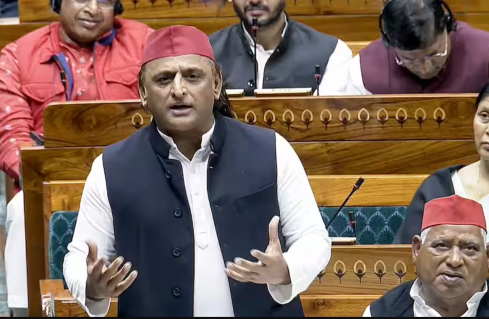 'जिन लोगों ने गोलियां चलाईं, वही राम मंदिर बना रहे हैं', अखिलेश यादव का लोकसभा में बड़ा बयान